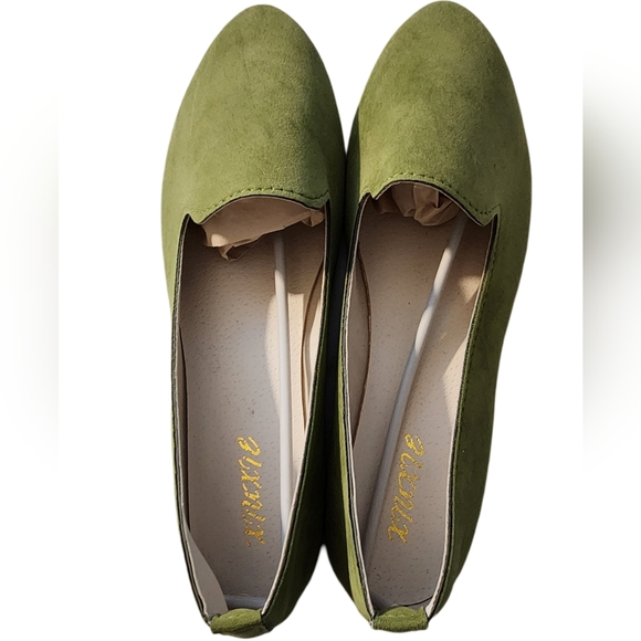 HP! NWOT Green suede flats - Picture 5 of 8
